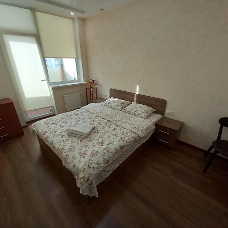Smart Apartments Drahomanova 2А Киев Экстерьер фото