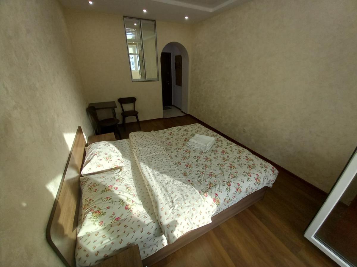 Smart Apartments Drahomanova 2А Киев Экстерьер фото