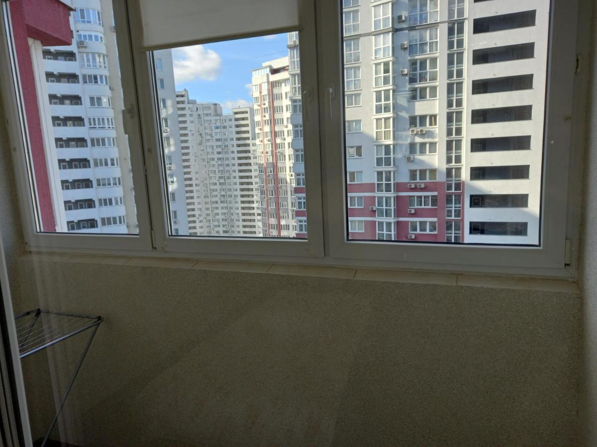 Smart Apartments Drahomanova 2А Киев Экстерьер фото