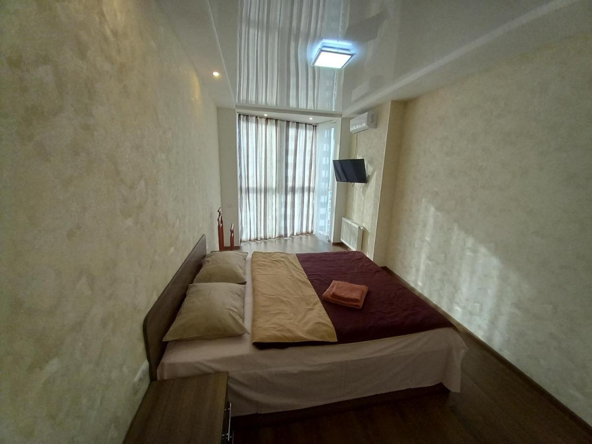 Smart Apartments Drahomanova 2А Киев Экстерьер фото